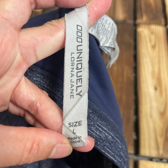 Lorna Jane Racerback Mesh Details Sports Bra Size Large - Picture 6 of 7